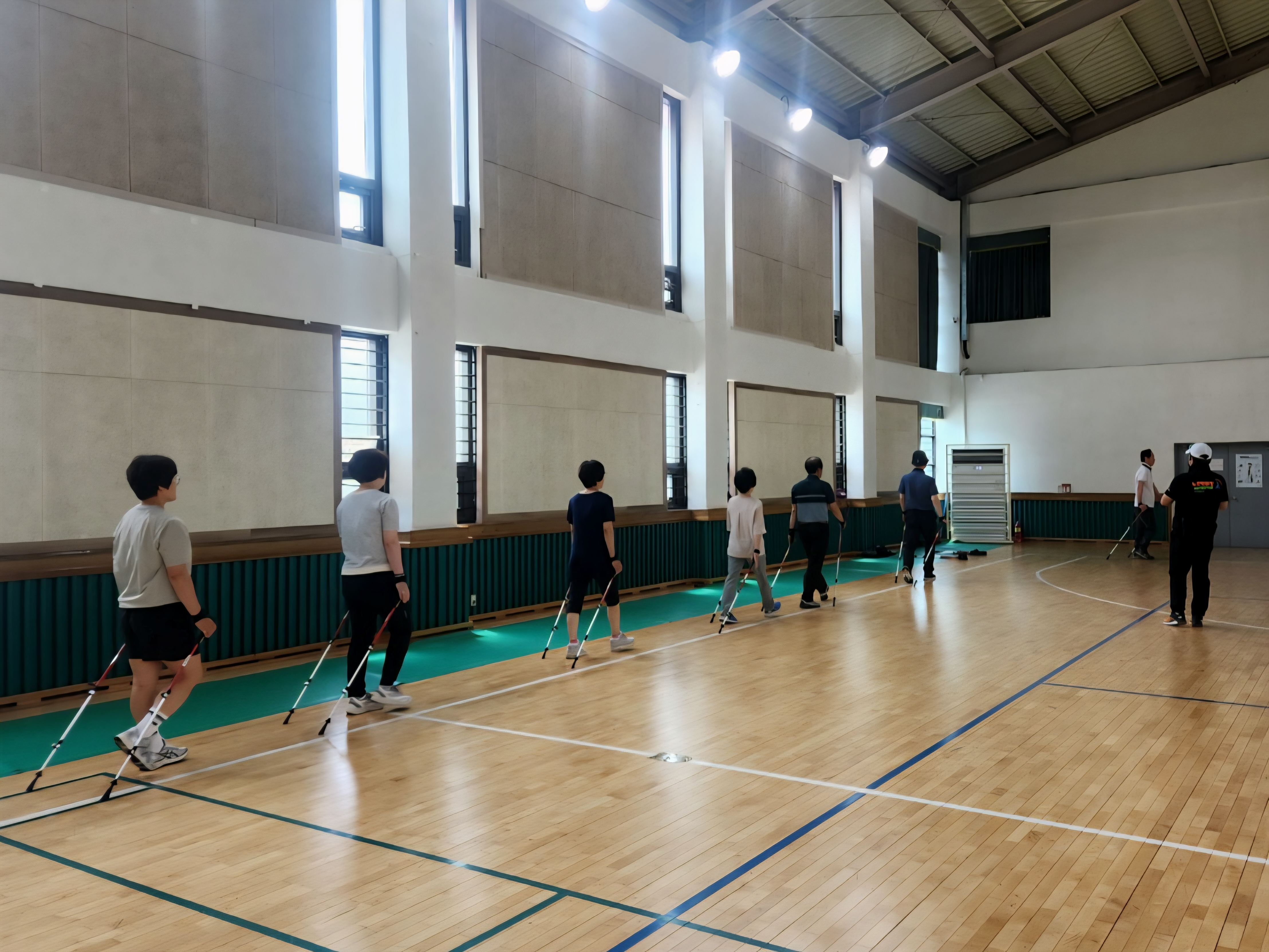 2025년 건강누리 배움학교 [노르딕워킹] 사진 2 - 자세한 내용은 하단 대체텍스트 내용 참조