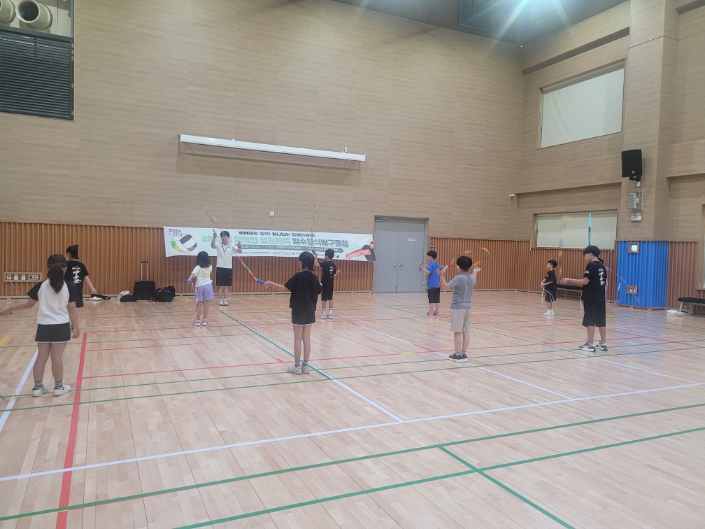 2025년 건강누리 배움학교 [음악줄넘기} 사진 2 - 자세한 내용은 하단 대체텍스트 내용 참조