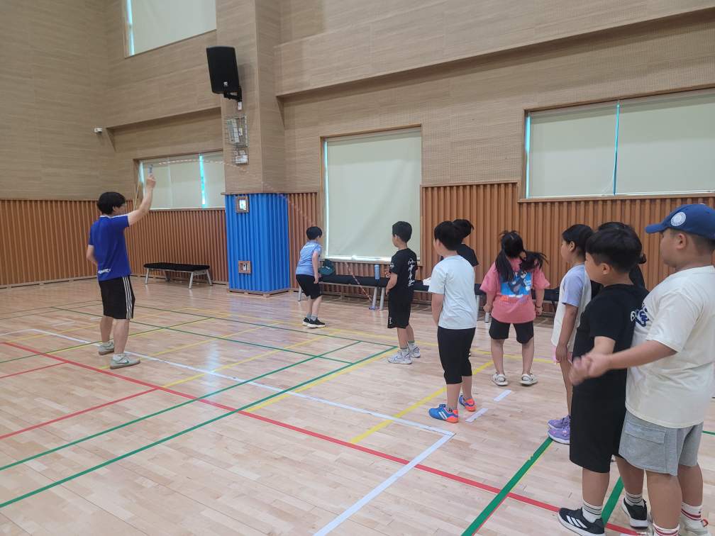 2025년 건강누리 배움학교 [음악줄넘기} 사진 4 - 자세한 내용은 하단 대체텍스트 내용 참조