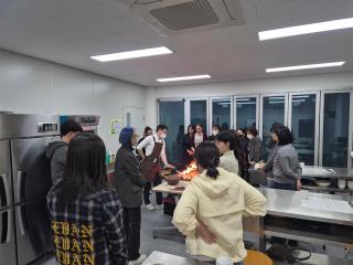 2025년 화목한 원-데이 클래스 [수제초콜릿 만들기 1, 2차] 이미지