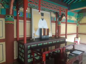 행동하는 선비, 중봉 조헌 선생의 위패 모신 표충사 제단 교체 이미지