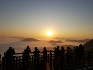 옥천 용암사 운무대, 지금이 ‘일출’ 사진 찍기에 최고 이미지