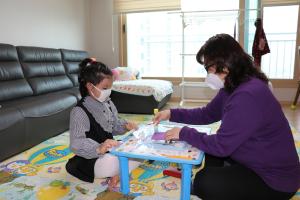 옥천군, 맞벌이 부부 양육공백을 채워주는 ‘아이돌보미 서비스’ 큰 호응 이미지