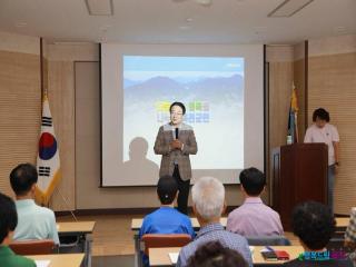 황규철 옥천군수, 옥천군지회 부설 노인대학 특강 이미지