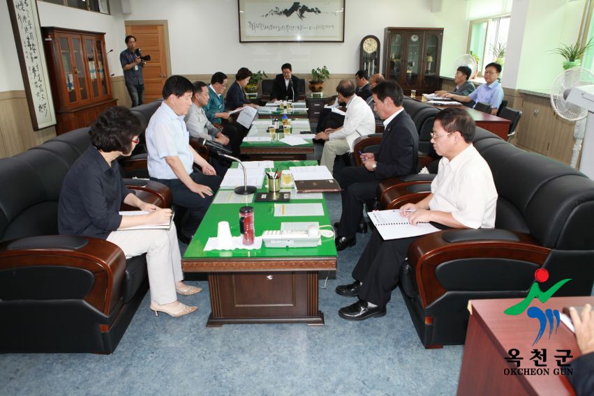 옥천군의회 정례간담회1