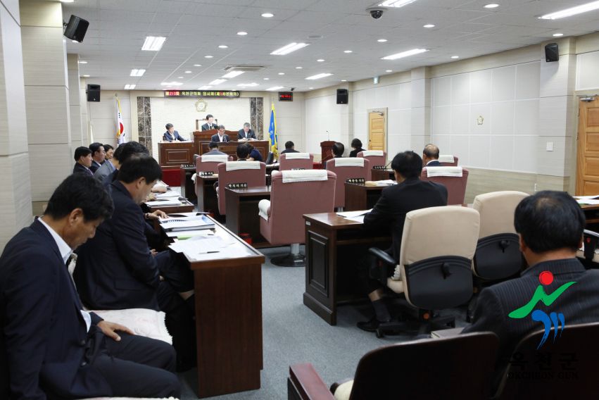 옥천군의회 임시회 개회식7