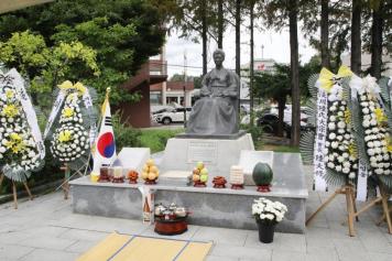 제48주기 고 육영수여사 추모제 30번째 사진