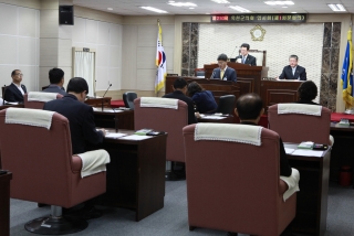 옥천군의회 임시회 개회식