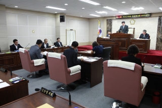 옥천군의회 임시회 개회식